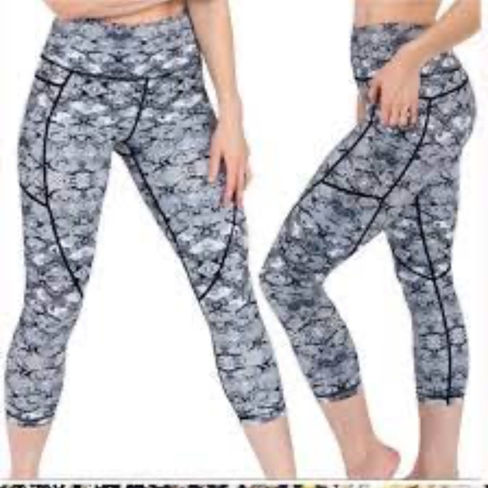 ZYIA Python Snake Print Shimmer Metallic Light Tight Hi-Rise Capri Leggings 16